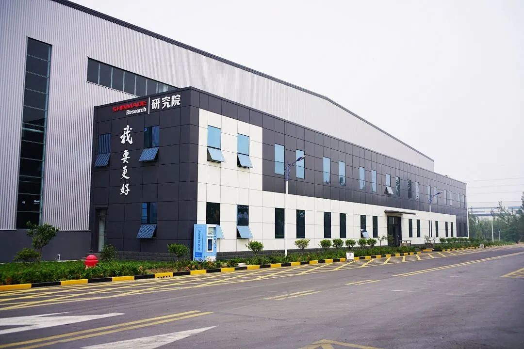 Tự tin về lý thuyết, tôn trọng trong thực hành